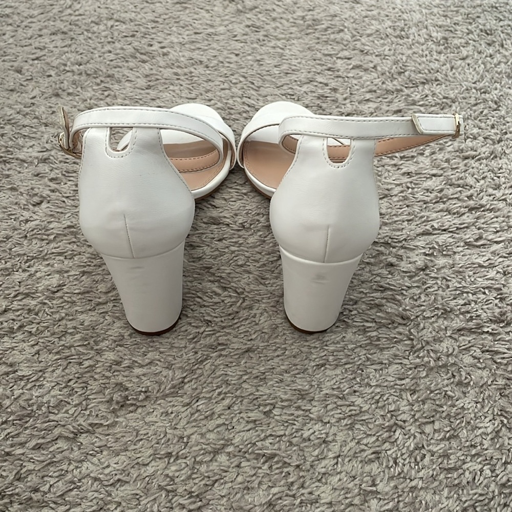 High Heels - Picture 2 of 6
